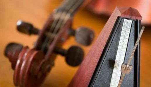 掌握自由泳髋部发力的7个技巧提升游泳速度与效率(图1)